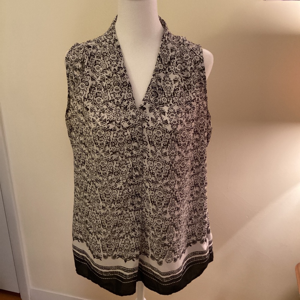 Rose & Olive patterned sleeveless blouse